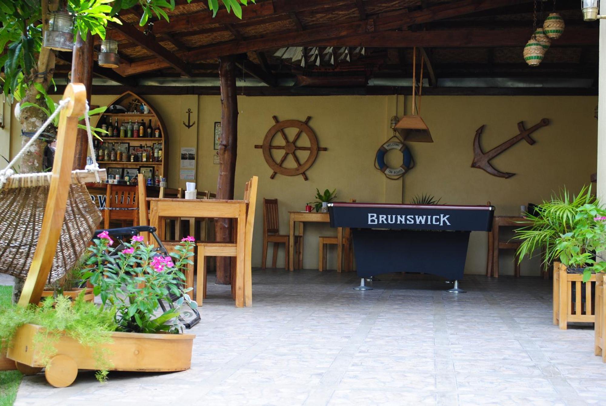 Captain'S Lodge And Bar Панглао Екстериор снимка
